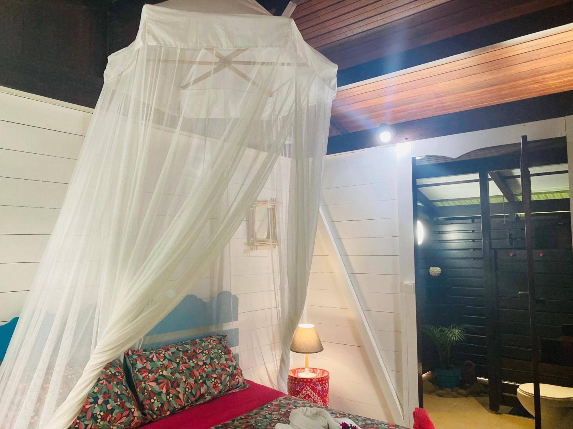 Piton Bungalows Ecolodges Десе Екстер'єр фото